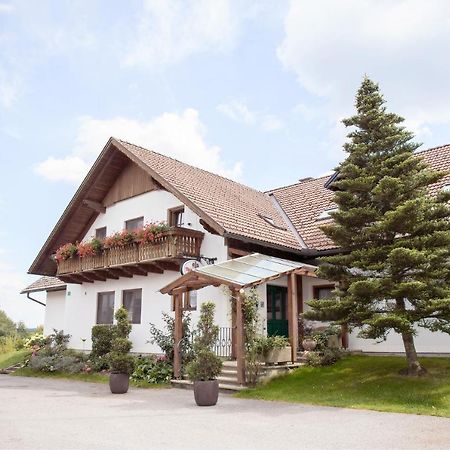 Landhof Lazarus Otel Mooskirchen Dış mekan fotoğraf