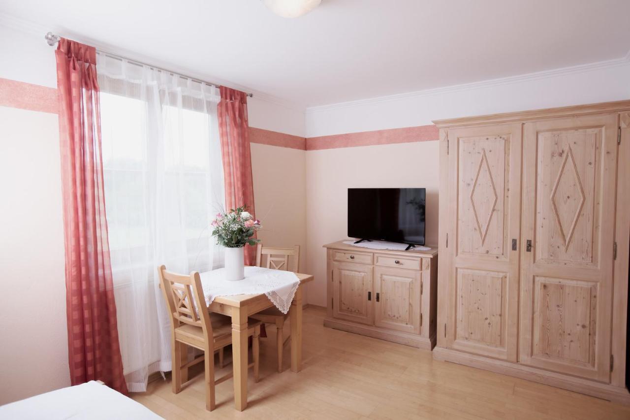 Landhof Lazarus Otel Mooskirchen Dış mekan fotoğraf