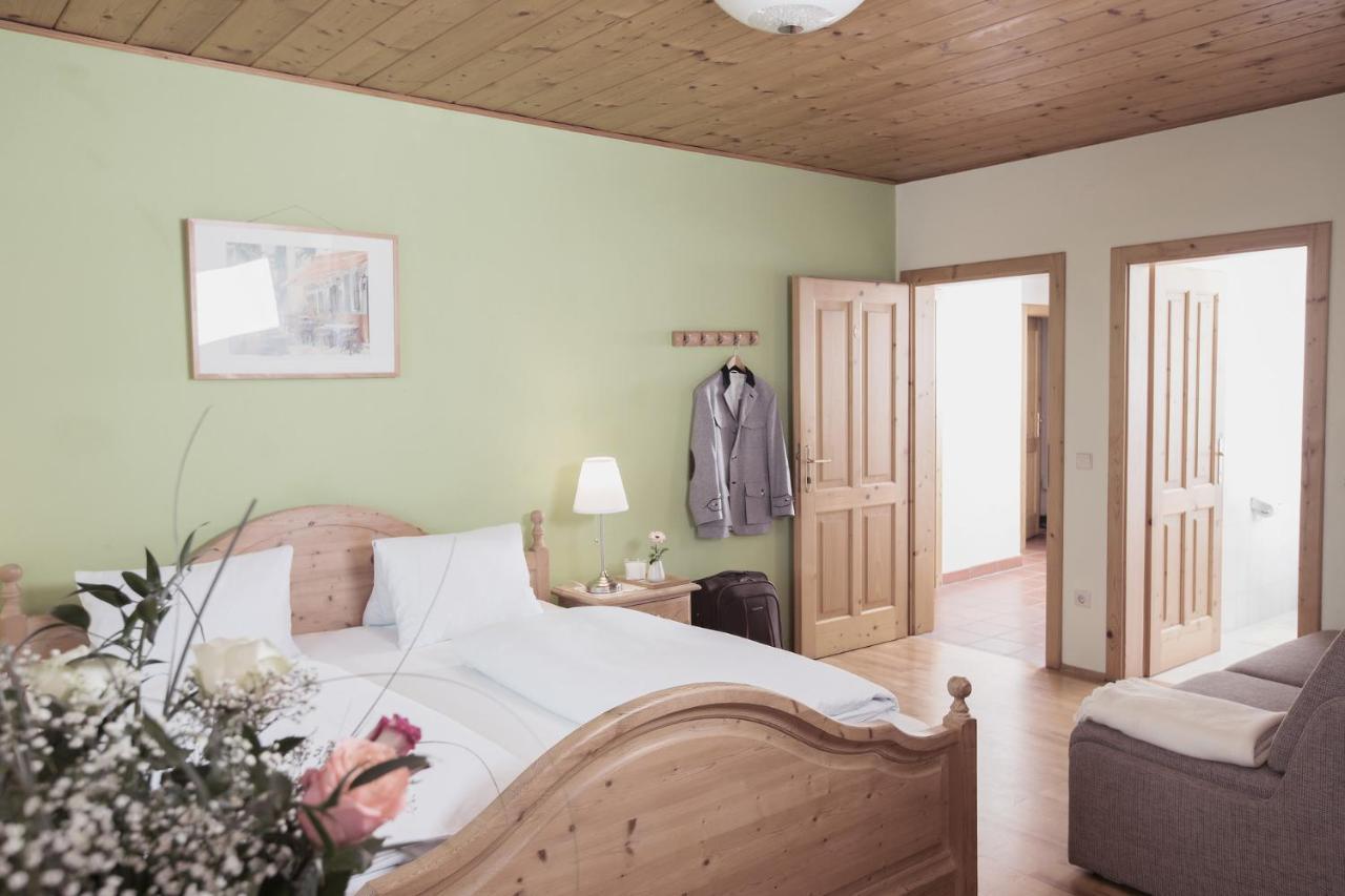 Landhof Lazarus Otel Mooskirchen Dış mekan fotoğraf
